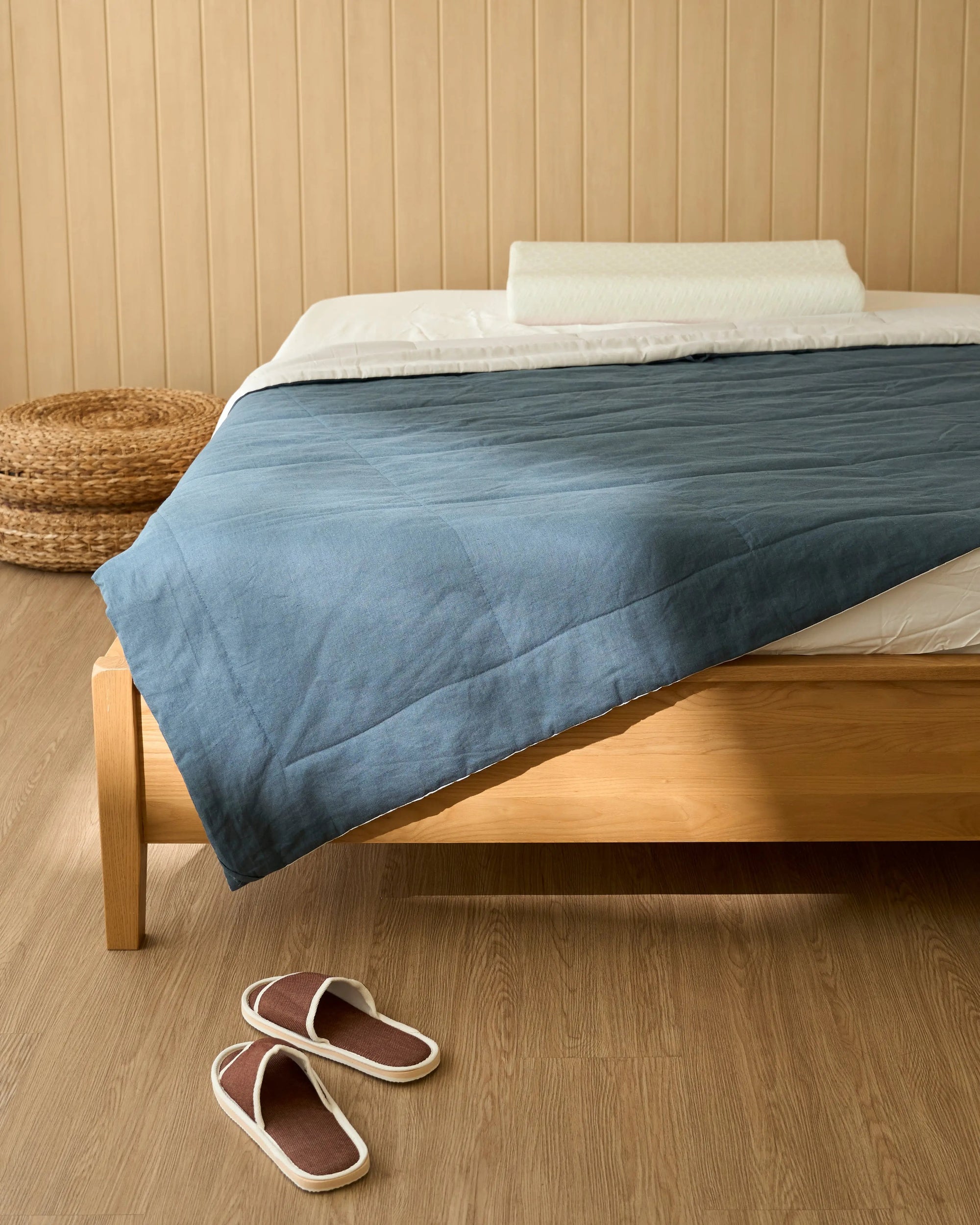Amara Cooling Dual-Sided Quilt Blanket for Hot Sleepers